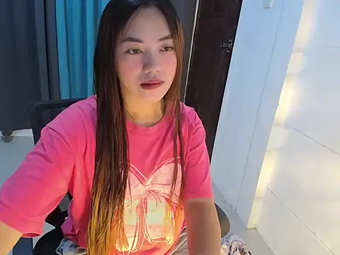 Snapshot of babydenxx69 chatting on 04/15/26, 09:59 babydenxx69 online show from 04/15/26, 09:59