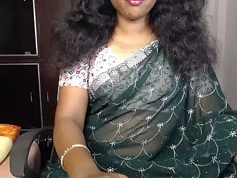 VixenNandhu online show from 07/22/26, 04:03