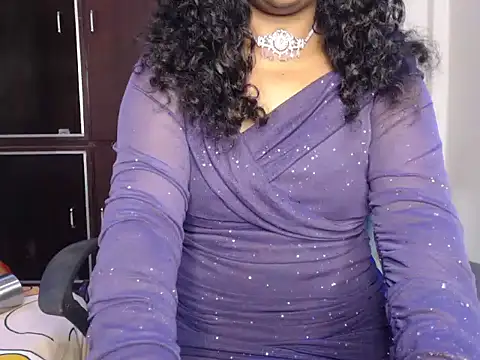 Snapshot of VixenNandhu chatting on 03/03/26, 04:47 VixenNandhu online show from 03/03/26, 04:47