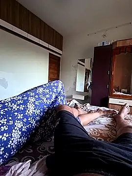 manish 8826 online show from 04/14/26, 01:21