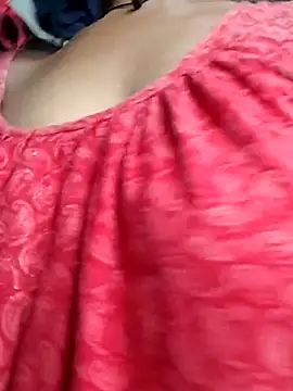 Snapshot of Sweet-runi chatting on 06/18/26, 10:42 Sweet-runi online show from 06/18/26, 10:42