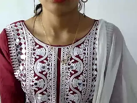 Mehaak  online show from 02/15/26, 08:02