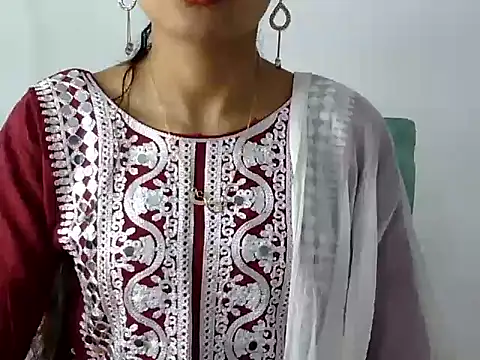 Mehaak  online show from 02/15/26, 05:41