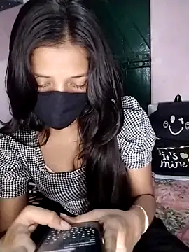 Snapshot of Naina-hott chatting on 02/27/26, 07:35 Naina-hott online show from 02/27/26, 07:35