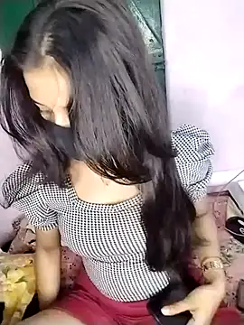 Snapshot of Naina-hott chatting on 02/28/26, 07:02 Naina-hott online show from 02/28/26, 07:02