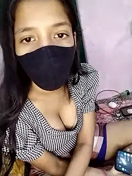 Snapshot of Naina-hott chatting on 04/19/26, 02:40 Naina-hott online show from 04/19/26, 02:40