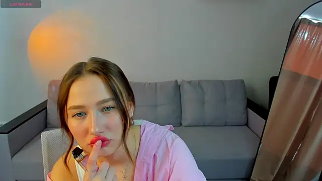 Snapshot of _Kiki_angel_ chatting on 06/02/26, 01:05 Kiki angel online show from 06/02/26, 01:05