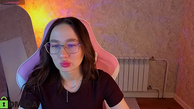  Kiki angel  online show from 02/21/26, 03:52