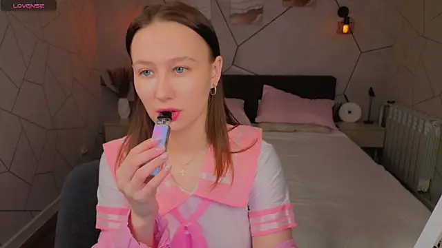  Kiki angel  online show from 04/14/26, 01:21