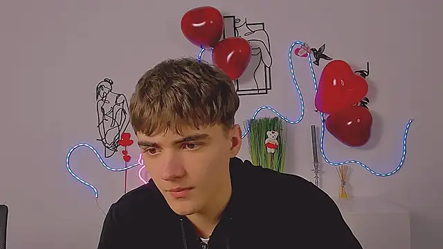 emil lucky online show from 02/09/26, 03:54