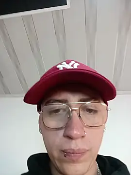 Emmanuel Lust online show from 02/21/26, 12:07