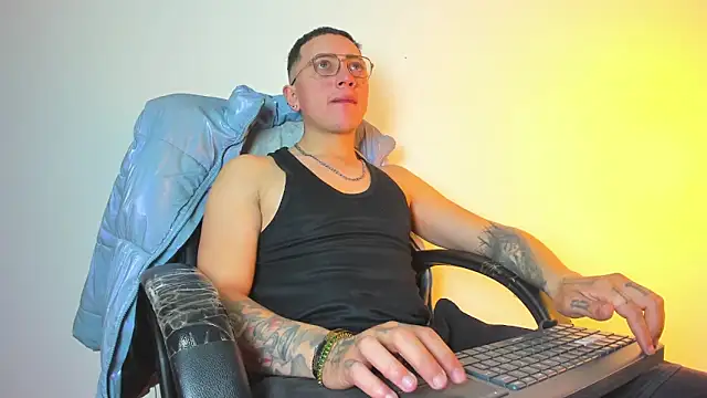 Emmanuel Lust online show from 02/05/26, 12:23