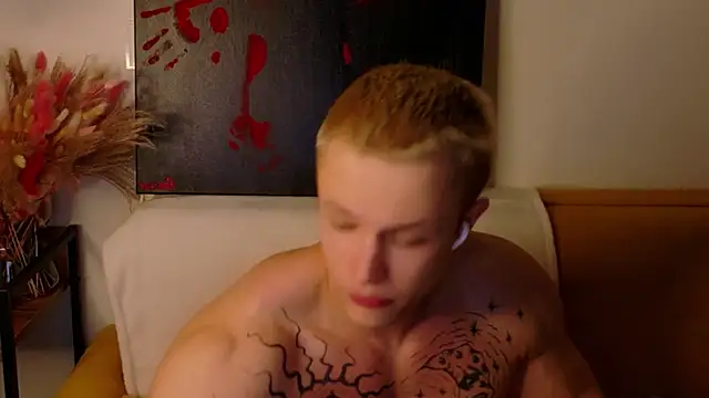 Snapshot of SterlingNoir chatting on 02/15/26, 09:14 SterlingNoir online show from 02/15/26, 09:14