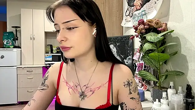 Snapshot of annicefeel chatting on 02/24/26, 02:29 annicefeel online show from 02/24/26, 02:29