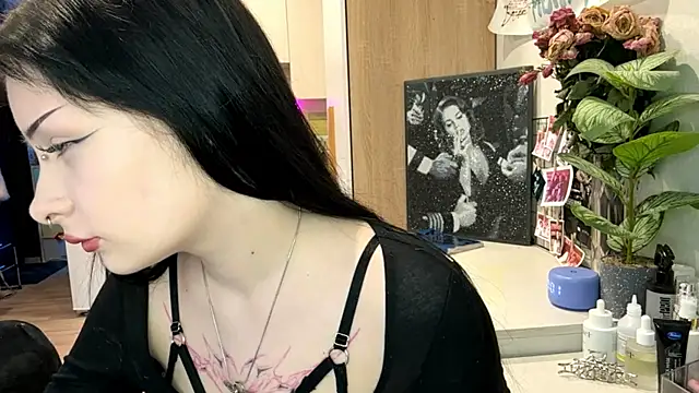 Snapshot of annicefeel chatting on 02/19/26, 02:03 annicefeel online show from 02/19/26, 02:03