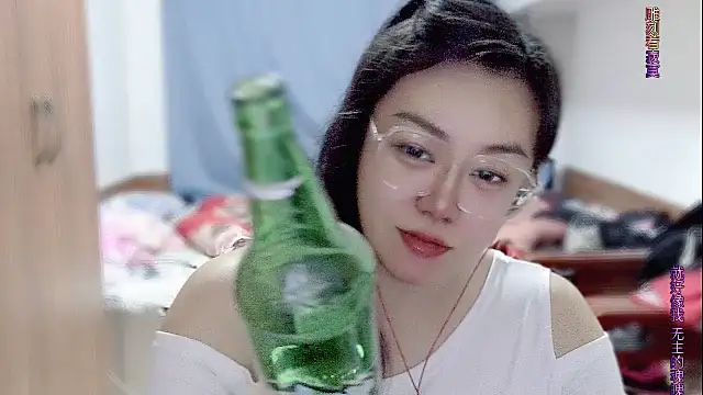 yingying1222 online show from 04/23/26, 12:29