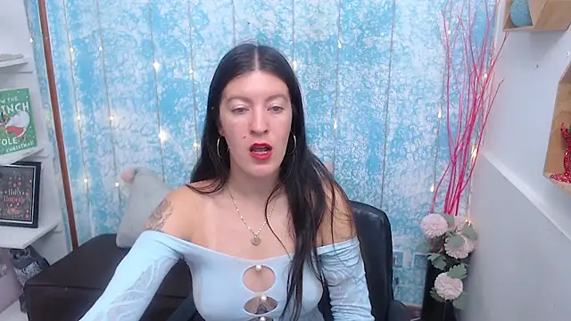 HannaOwen  online show from 04/06/26, 01:56