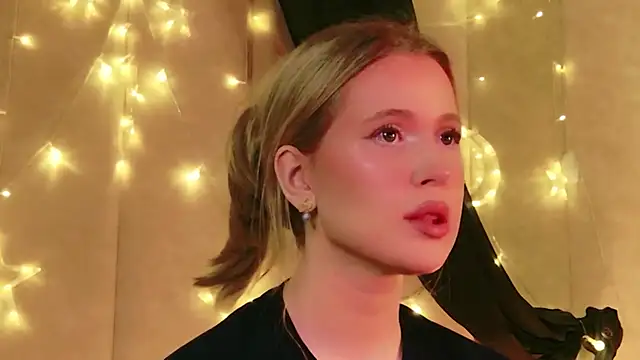 Snapshot of Beckie_White chatting on 04/04/26, 08:48 Beckie White online show from 04/04/26, 08:48