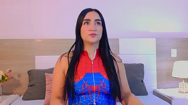 Snapshot of MaraGrief_ chatting on 05/30/26, 11:27 MaraGrief online show from 05/30/26, 11:27