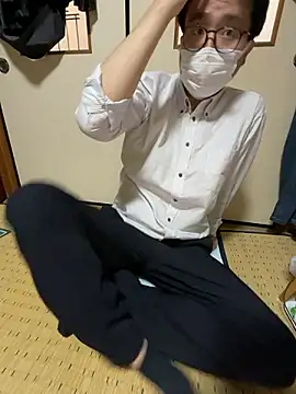 shizuku-kun211 online show from 05/13/26, 02:29