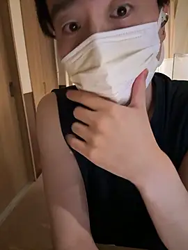 shizuku-kun211 online show from 04/05/26, 06:25