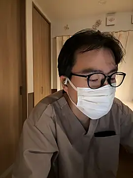 shizuku-kun211 online show from 06/01/26, 05:12