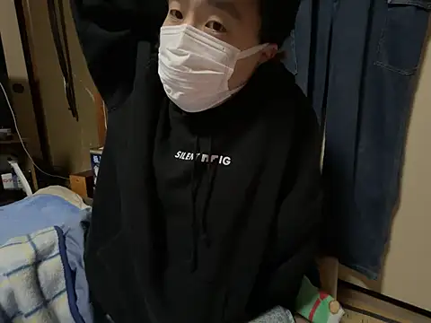 shizuku-kun211 online show from 03/07/26, 07:52