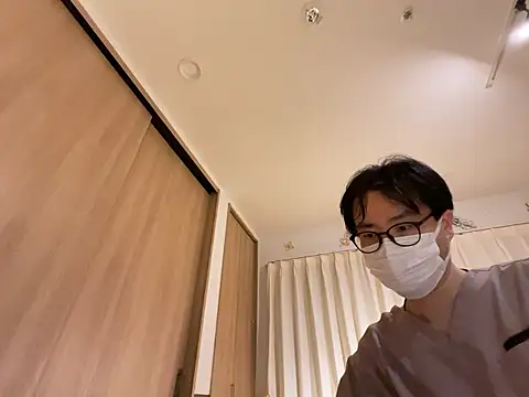 shizuku-kun211 online show from 04/15/26, 01:48