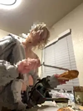 Marilynxo online show from 02/15/26, 03:40