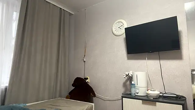 MilaSliger online show from 02/13/26, 01:11