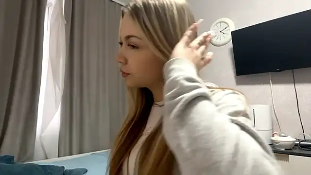 MilaSliger online show from 02/09/26, 12:25