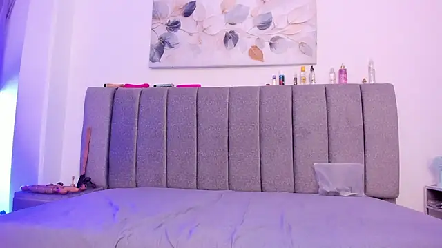 Giselle James online show from 04/02/26, 07:53