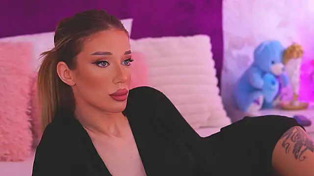 EllinaNuria online show from 03/27/26, 05:38