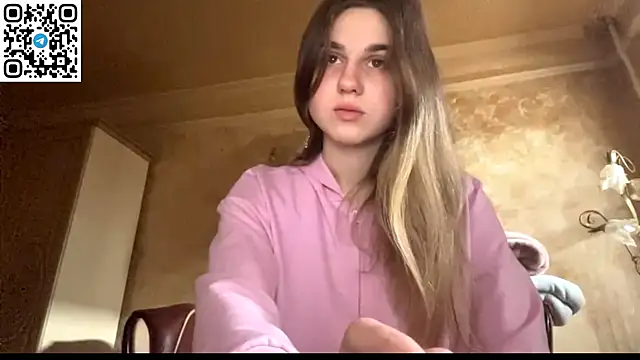 LovelySilk 63 online show from 04/12/26, 06:38