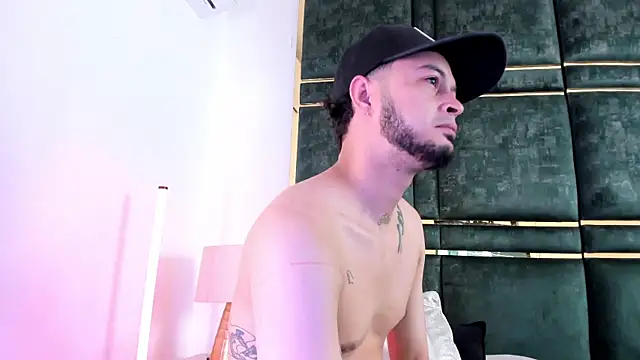 GaelyCoral online show from 04/13/26, 01:48