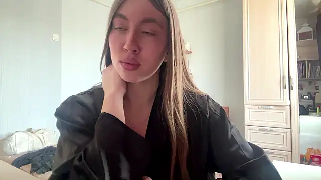 Snapshot of AuroraLawson chatting on 03/11/26, 06:18 AuroraLawson online show from 03/11/26, 06:18