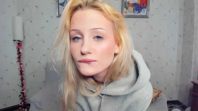 LolaStusse online show from 02/21/26, 08:16