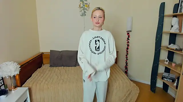 LolaStusse online show from 03/01/26, 07:52