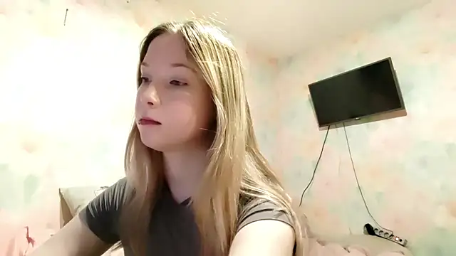 TiaBIanks online show from 03/07/26, 01:45