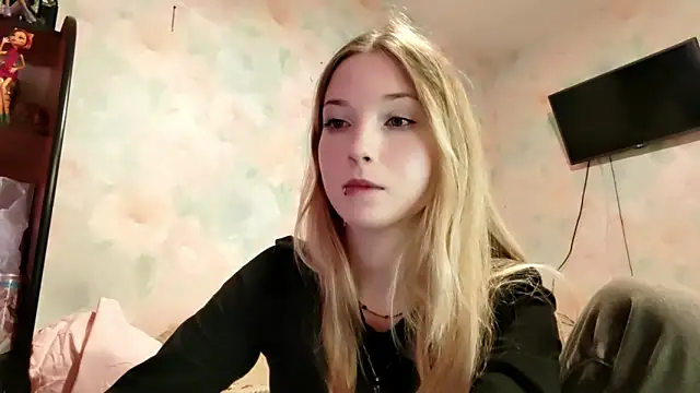 TiaBIanks online show from 04/08/26, 09:44