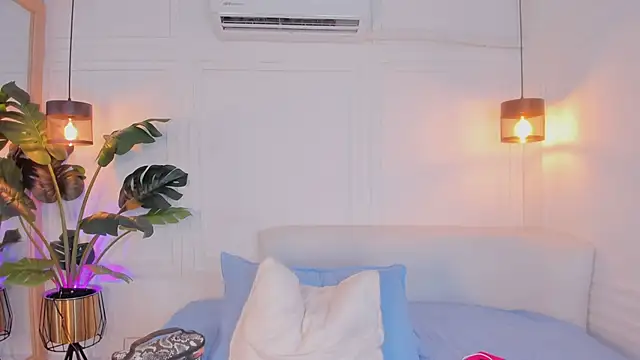 Nicole Whittee online show from 03/30/26, 08:32