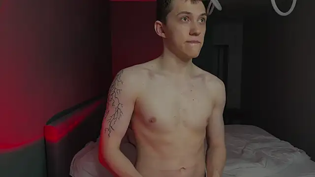 Snapshot of cronck52 chatting on 02/20/26, 10:44 cronck52 online show from 02/20/26, 10:44