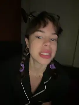 Brigitte01 online show from 04/07/26, 10:22