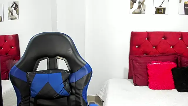 Snapshot of Madison_Rosee chatting on 04/05/26, 12:50 Madison Rosee online show from 04/05/26, 12:50