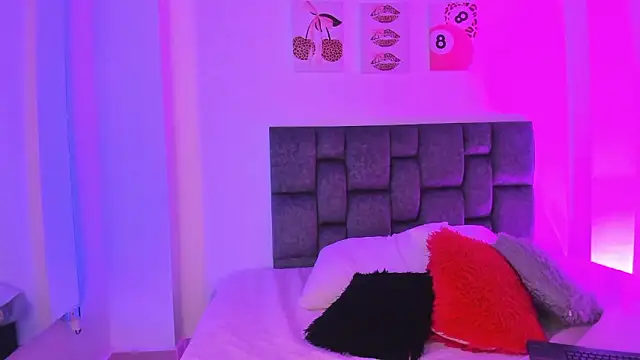 Snapshot of Madison_Rosee chatting on 03/04/26, 11:29 Madison Rosee online show from 03/04/26, 11:29