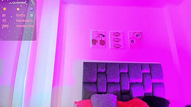 Snapshot of Madison_Rosee chatting on 04/13/26, 12:25 Madison Rosee online show from 04/13/26, 12:25