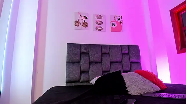 Snapshot of Madison_Rosee chatting on 03/22/26, 06:31 Madison Rosee online show from 03/22/26, 06:31