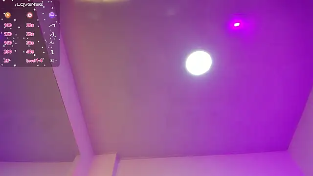 Snapshot of Madison_Rosee chatting on 04/16/26, 12:44 Madison Rosee online show from 04/16/26, 12:44