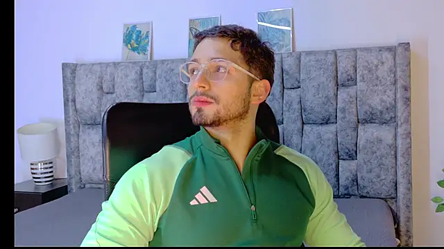 Snapshot of NICK_MOSS_ chatting on 02/13/26, 10:59 NICK MOSS online show from 02/13/26, 10:59