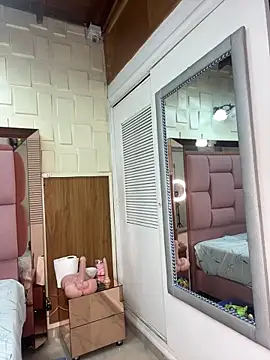 venezolana  caro online show from 02/17/26, 07:22